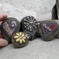 Garden Stone Paperweights, Secret Santa Stocking Stuffer, #5 Group Mosaic Heart and Rocks, Mosaic Garden Stone, Home Decor, Gardening, Gardening Gift,