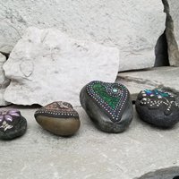 Garden Stone Paperweights, Secret Santa Stocking Stuffer, #6 Group Mosaic Heart and Rocks, Mosaic Garden Stone, Home Decor, Gardening, Gardening Gift,