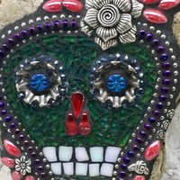 Dia de los Muertos / Day of the Dead / Skull and Keys Mosaic  / Garden Stone (2)