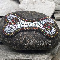 White Bone Pet Mosaic Garden Stone /Reds