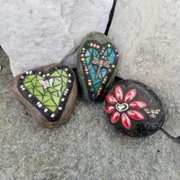 Mosaic Garden Stone Paperweights #8 Group Mosaic Heart and Rocks,   