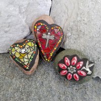 Mosaic Garden Stone Paperweights #9 Group Mosaic Heart and Rocks,   