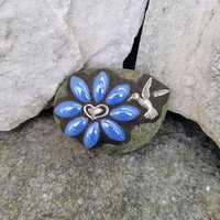 Mosaic Garden Stone Paperweights #7 Group Mosaic Heart and Rocks,   