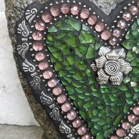 Green Heart Mosaic / Garden Stone, Rose