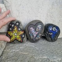 Mosaic Garden Set of 3  #3 Group Mosaic Heart and Stones 
