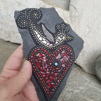 Bird on a Red Heart, Wall Hanging Slate, Mosaic Garden Stone, Porch Decor, Wall Decor