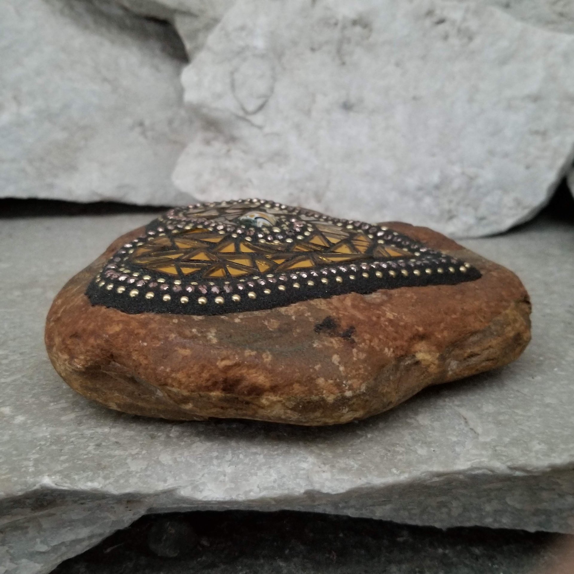 Gold Mirror Heart (1), Mosaic Paperweight / Garden Stone