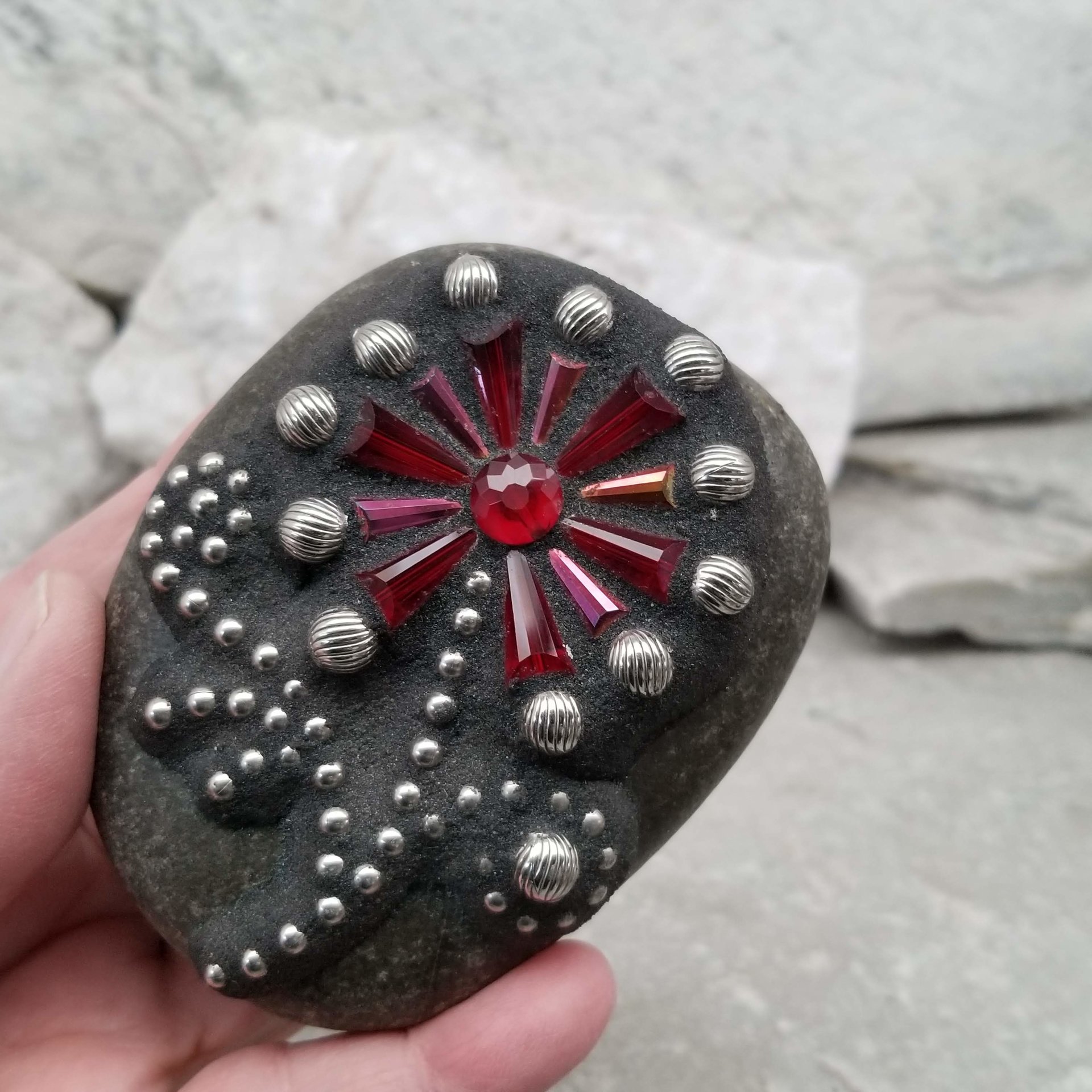 Garden Stone Paperweights, Secret Santa Stocking Stuffer, #7 Group Mosaic Heart and Rocks, Mosaic Garden Stone, Home Decor, Gardening, Gardening Gift,