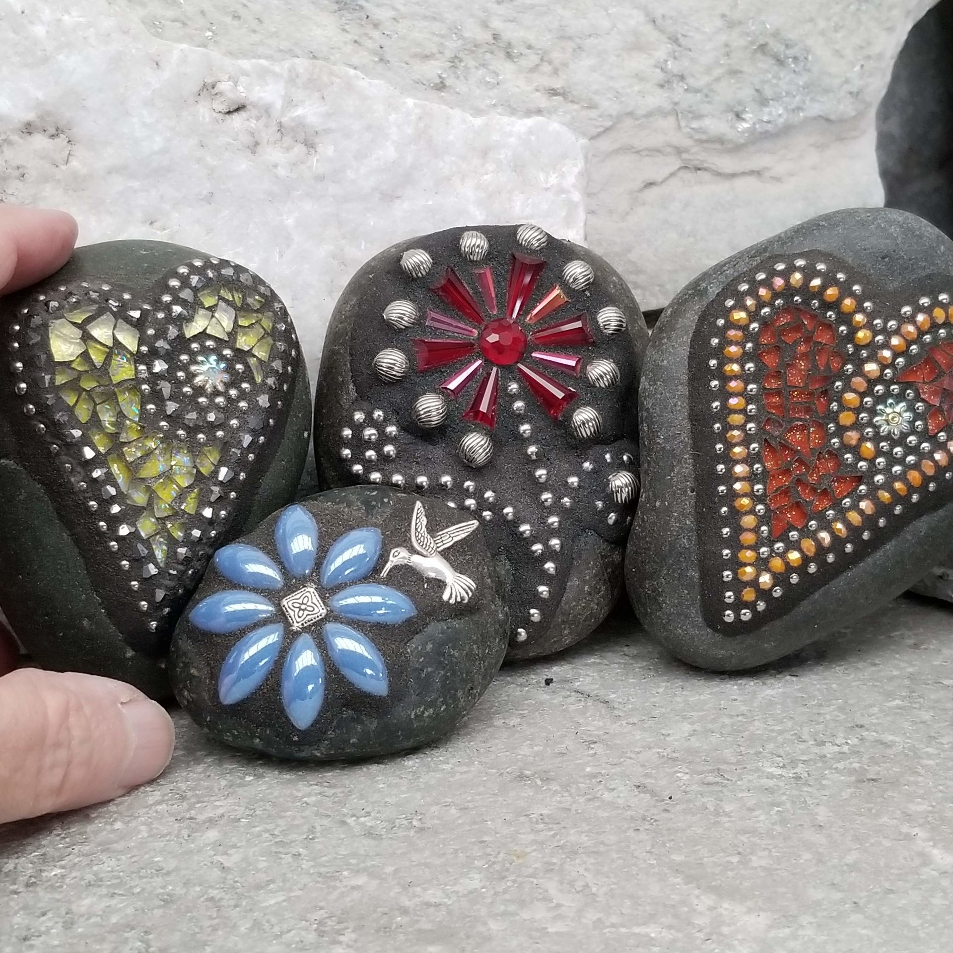 Garden Stone Paperweights, Secret Santa Stocking Stuffer, #7 Group Mosaic Heart and Rocks, Mosaic Garden Stone, Home Decor, Gardening, Gardening Gift,