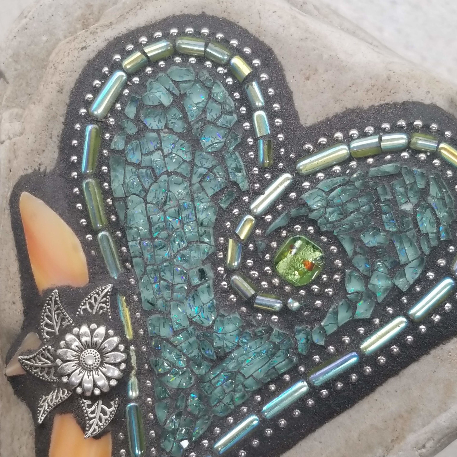 Light Green Mosaic Heart Garden Stone, GardnerGift, Garden Decor