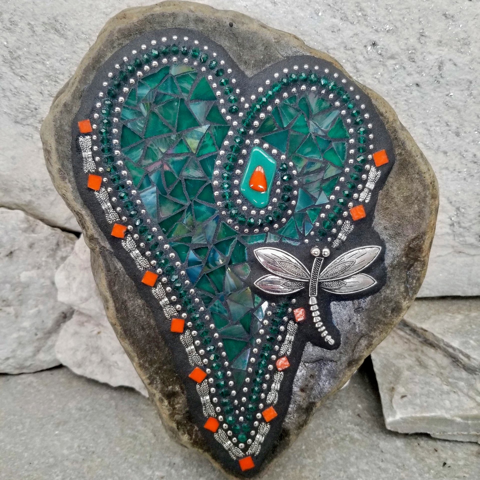 Iridescent Green Heart with Dragonfly, Garden Stone, Mosaic, Garden Decor