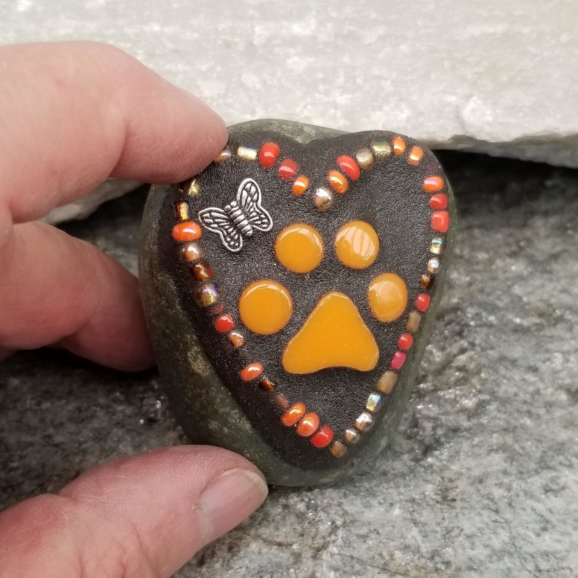 5 Little Paw Prints, Garden Stone, Pet Memorial, Garden Decor