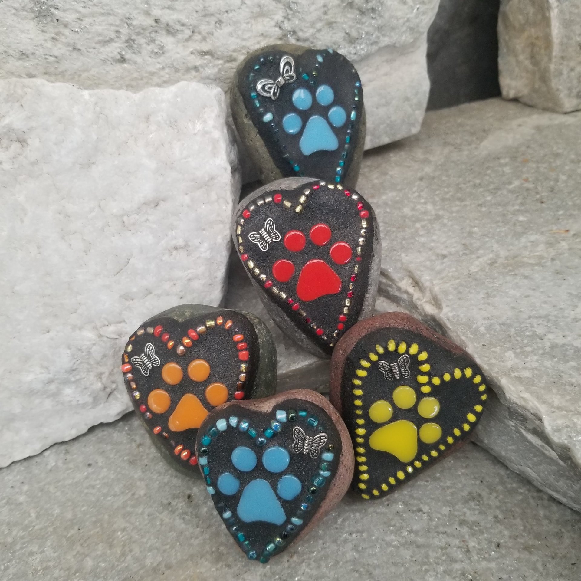 5 Little Paw Prints, Garden Stone, Pet Memorial, Garden Decor