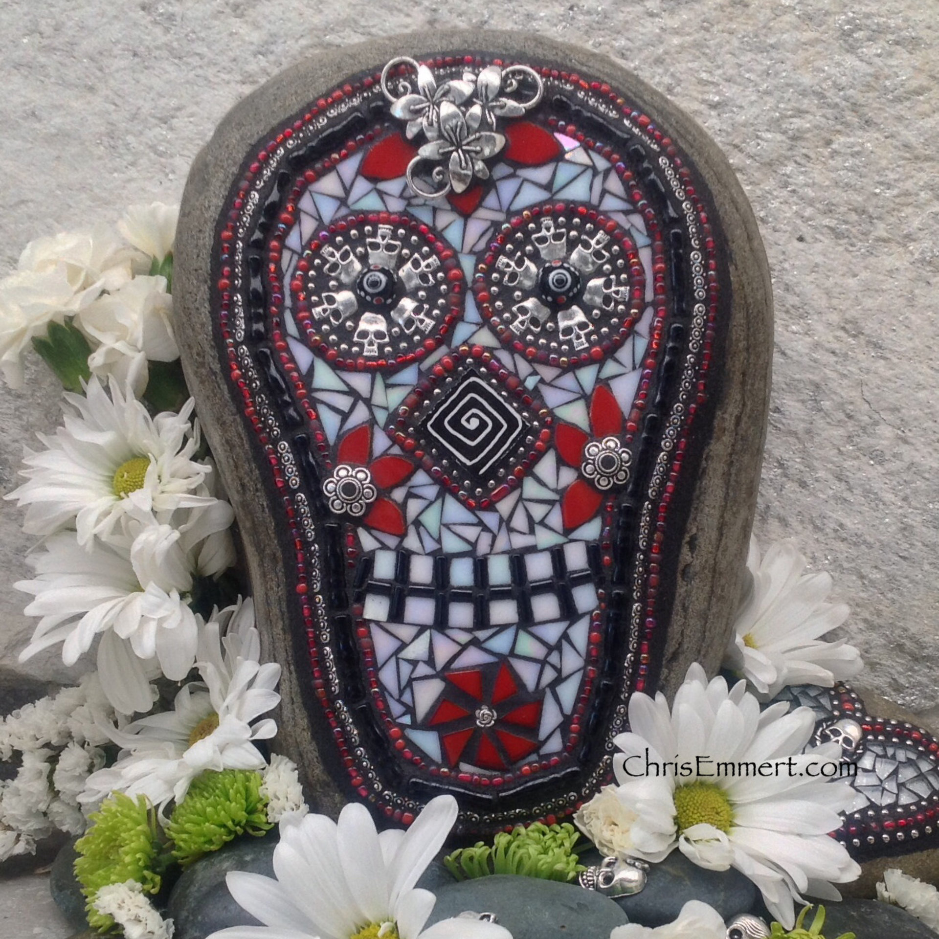 Day of the Dead /Dia de los Muertos / Skull Mosaic  / Garden Stone