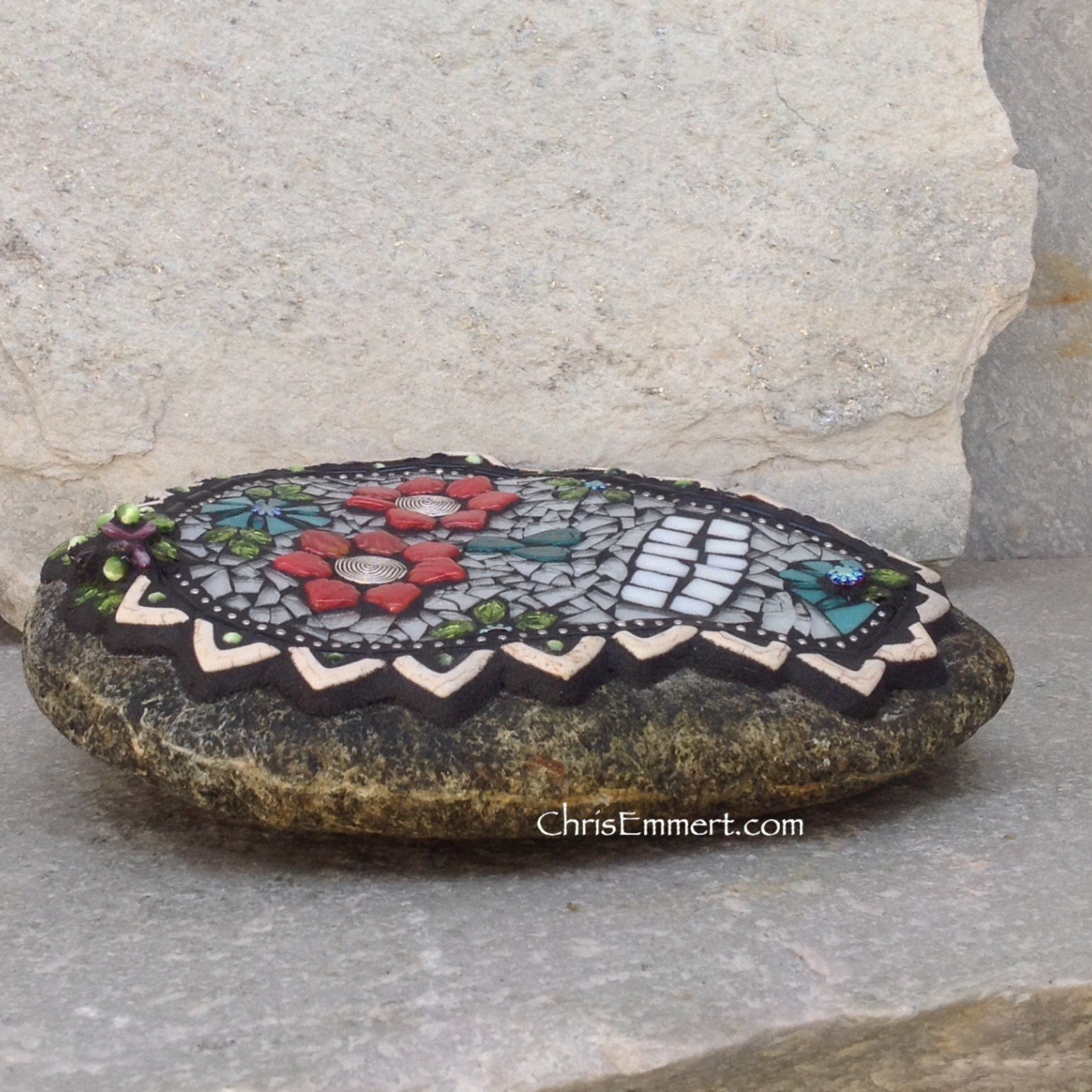 Dia de los Muertos / Day of the Dead / Skull Mosaic  / Garden Stone