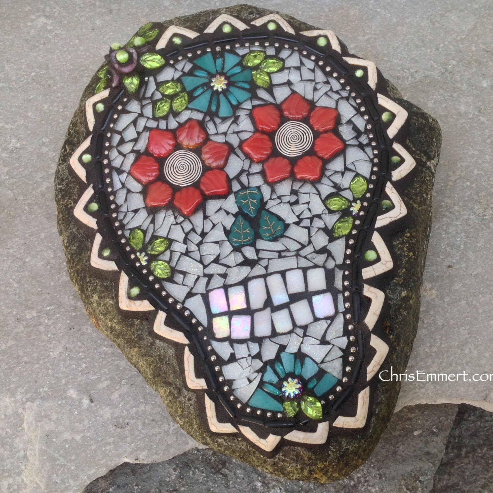 Dia de los Muertos / Day of the Dead / Skull Mosaic  / Garden Stone