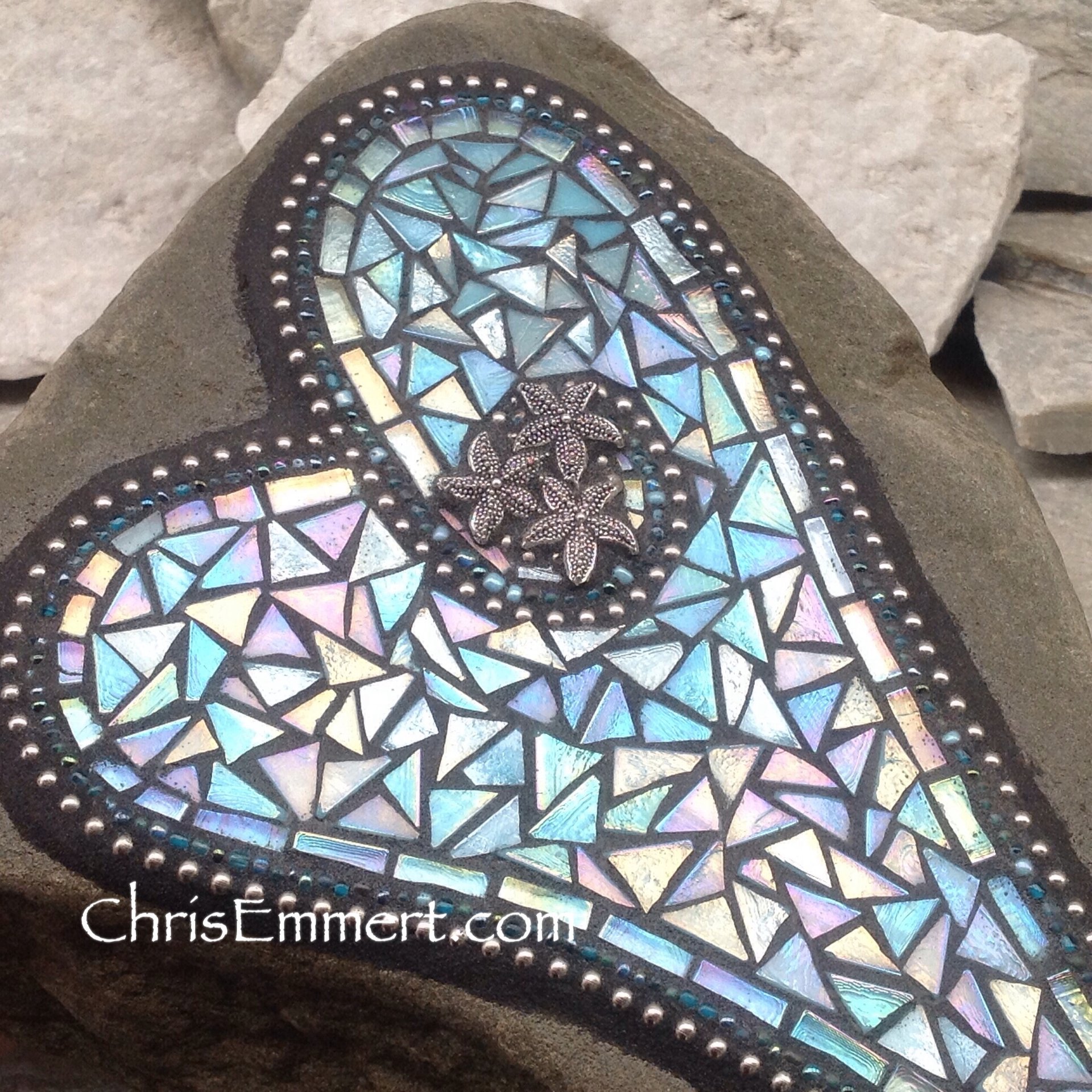 Large Iridescent Blue Mosaic Heart, Mosaic Garden Stone, Gardner Gift, Garden Decor, Mosaic Rock