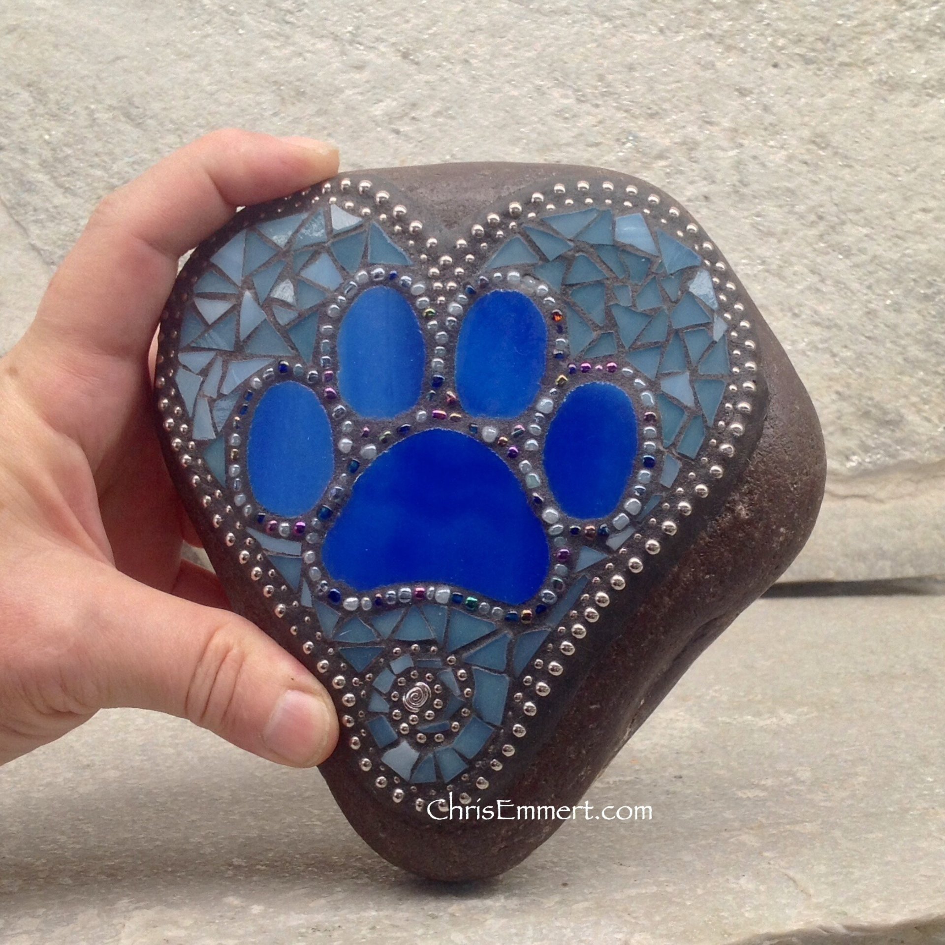 Get a Custom Heart with a Paw Print - Garden Stone