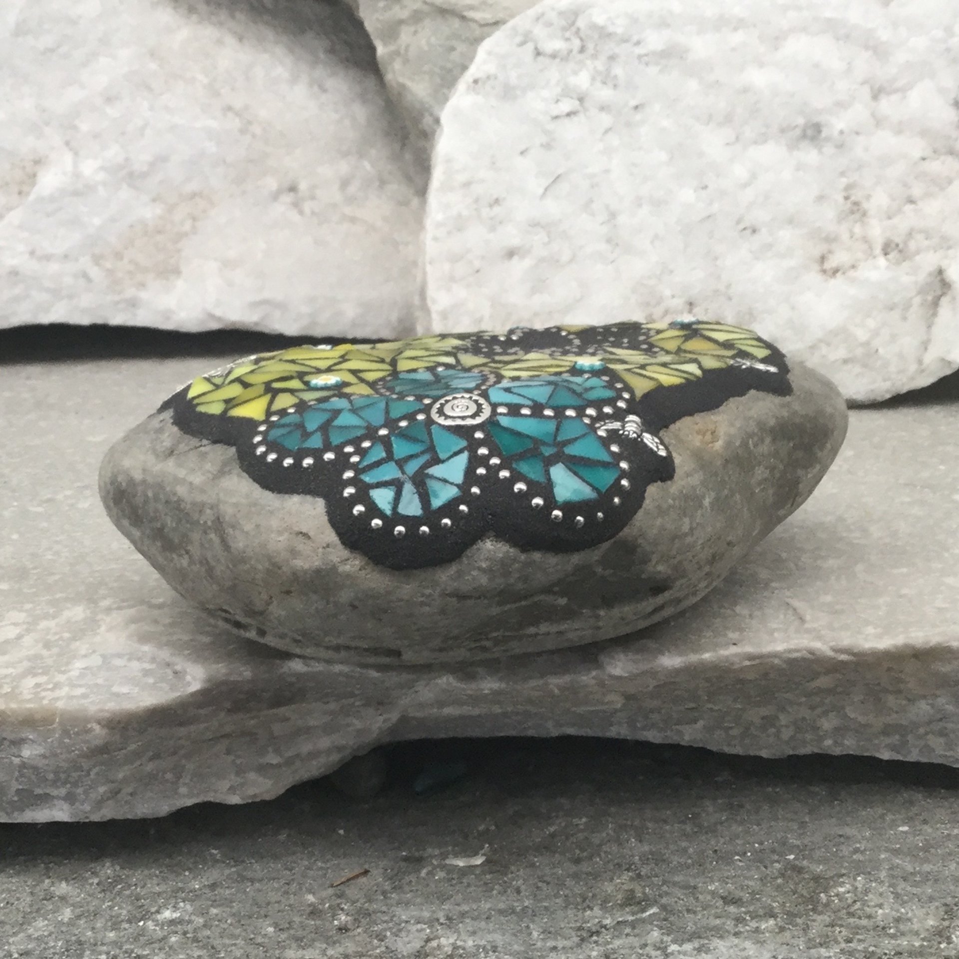 Teal Flower w/Yellow, Black Paw Print - Garden Stone, Pet Memorial, Garden Decor'