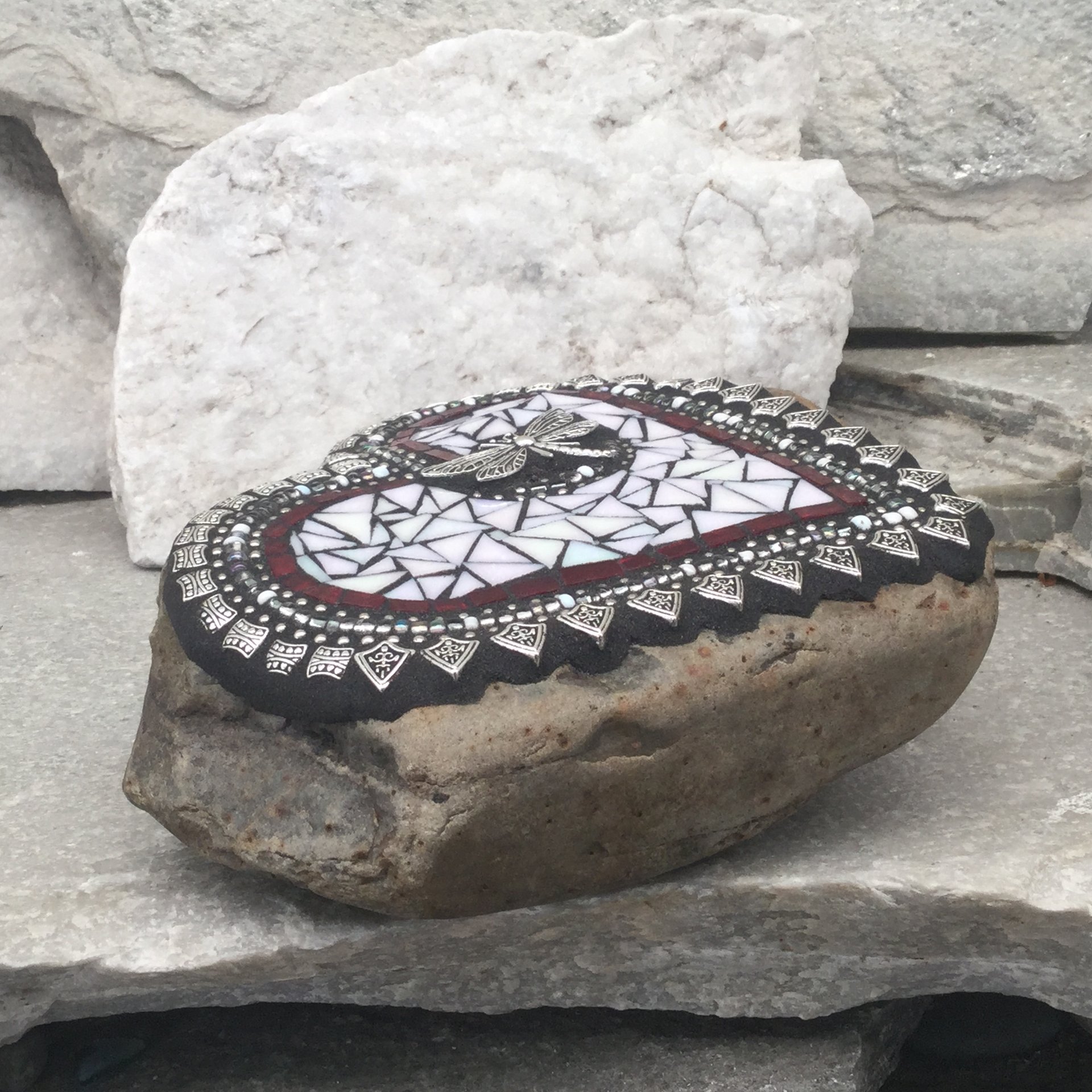 Dragonfly Heart, Mosaic Heart, Mosaic Garden Stone, Gardner Gift, Garden Decor, Mosaic Rock