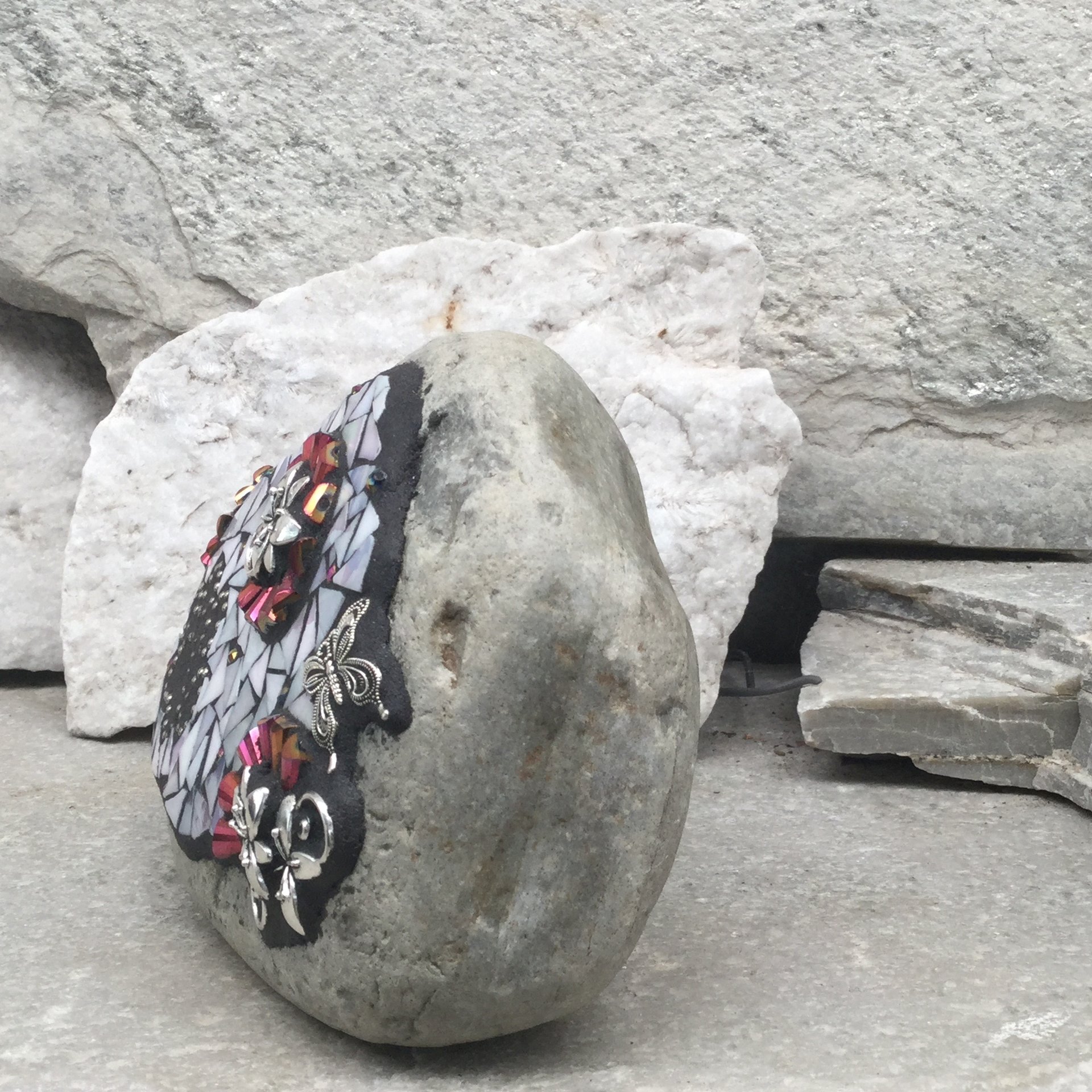 Iridescent White Mosaic Pet Memorial, Mosaic Rock, Mosaic Garden Stone, Home Decor, Gardening, Gardening Gift,