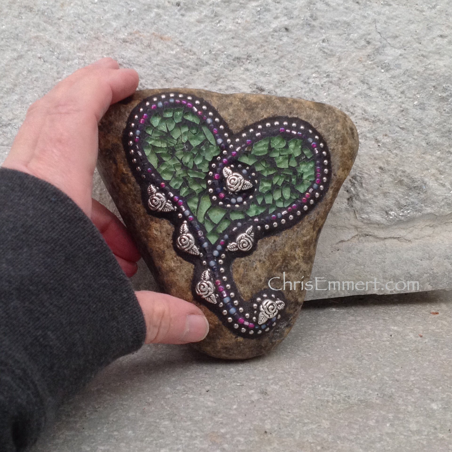 Mosaic Heart, Green Heart, Mosaic Rock, Garden Stone, Home Decor, Gardener Gift, Garden Decor,