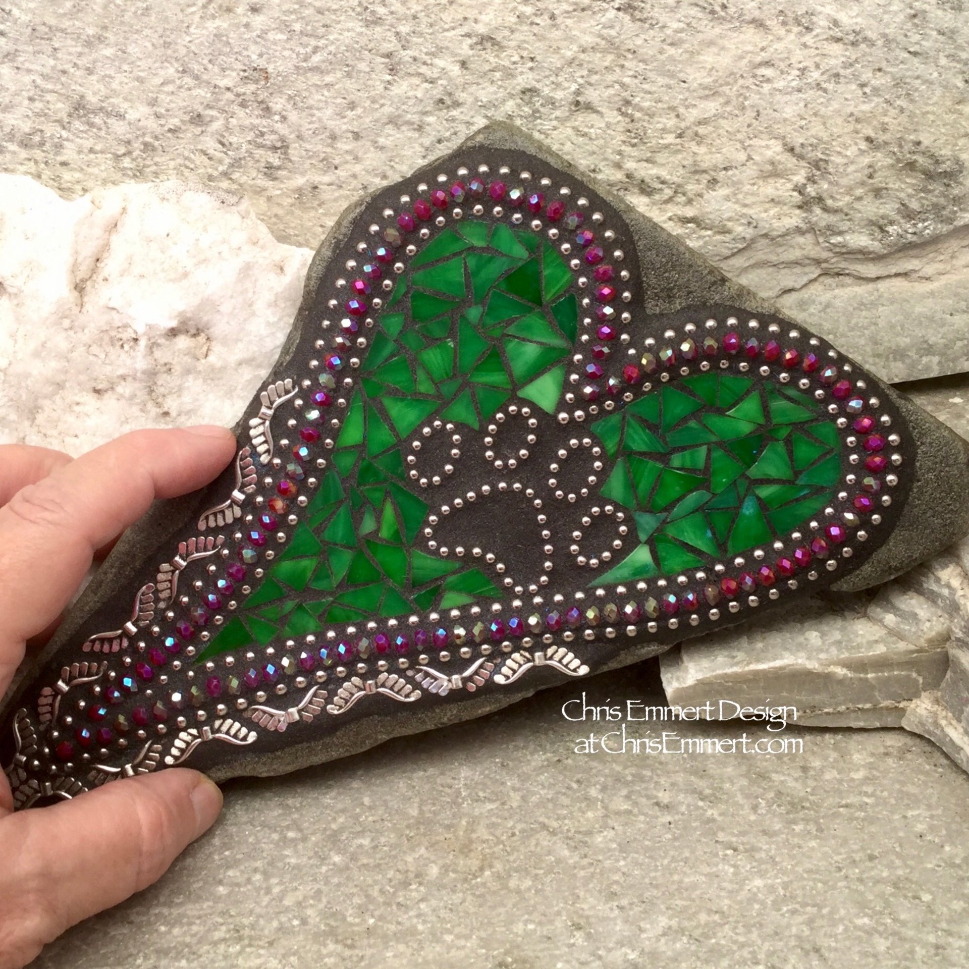 Pet Memorial Heart Garden Stone, Mosaic, Garden Decor, Pawprint