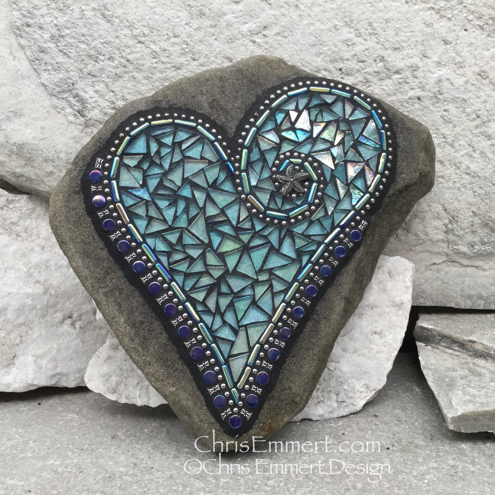 Starfish Iridescent Blue Mosaic Heart, Mosaic Garden Stone, Gardner Gift, Garden Decor, Mosaic Rock