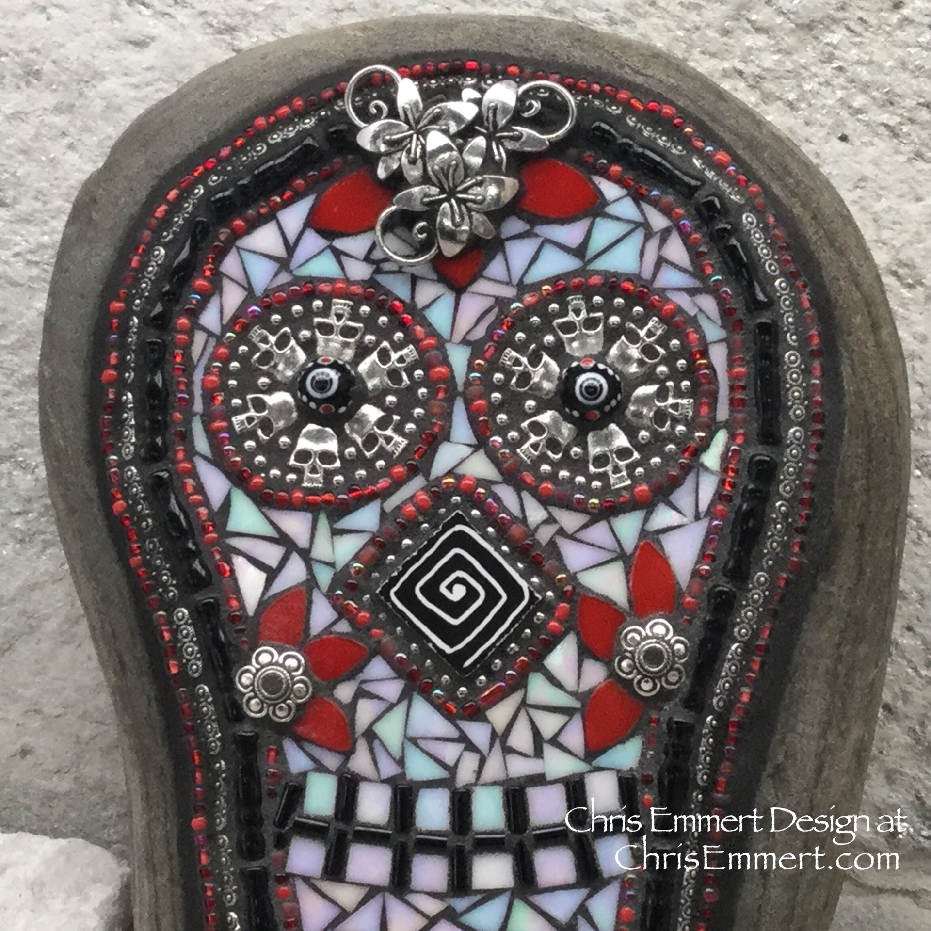 Day of the Dead /Dia de los Muertos / Skull Mosaic  / Garden Stone