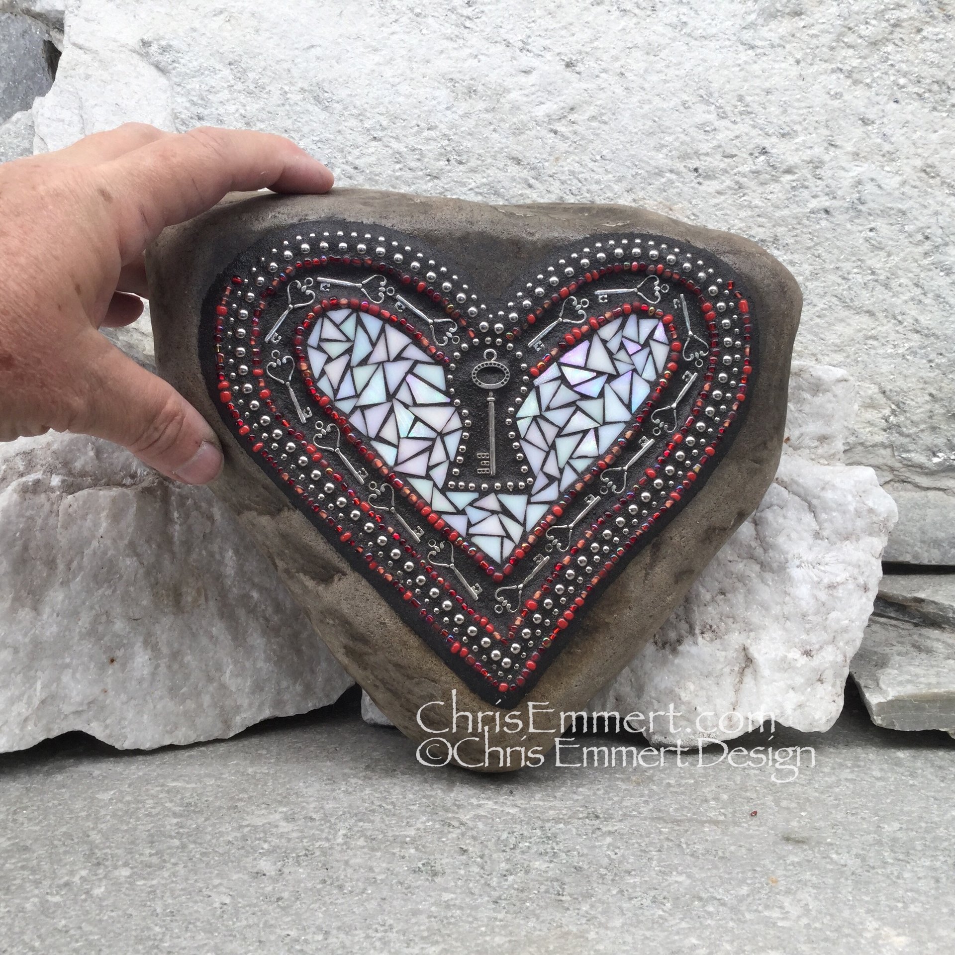 Keys Heart, Mosaic Heart, Mosaic Garden Stone, Gardner Gift, Garden Decor, Mosaic Rock