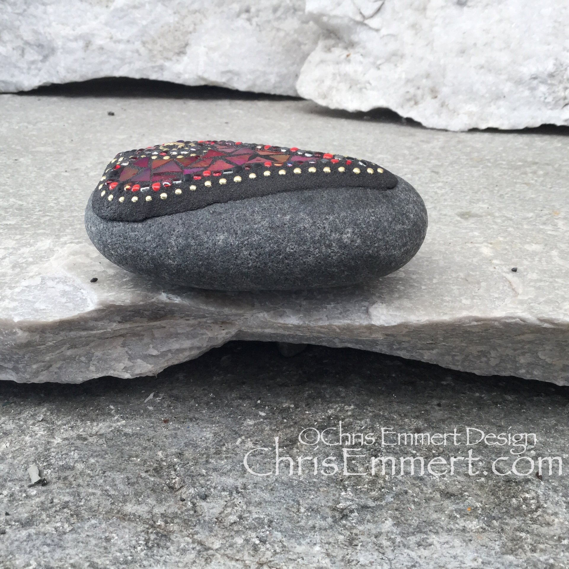 Red Valentine Heart, Mosaic Garden Stone, Gardener Gift, Garden Decor, (C), Mosaic Paperweight / Garden Stone