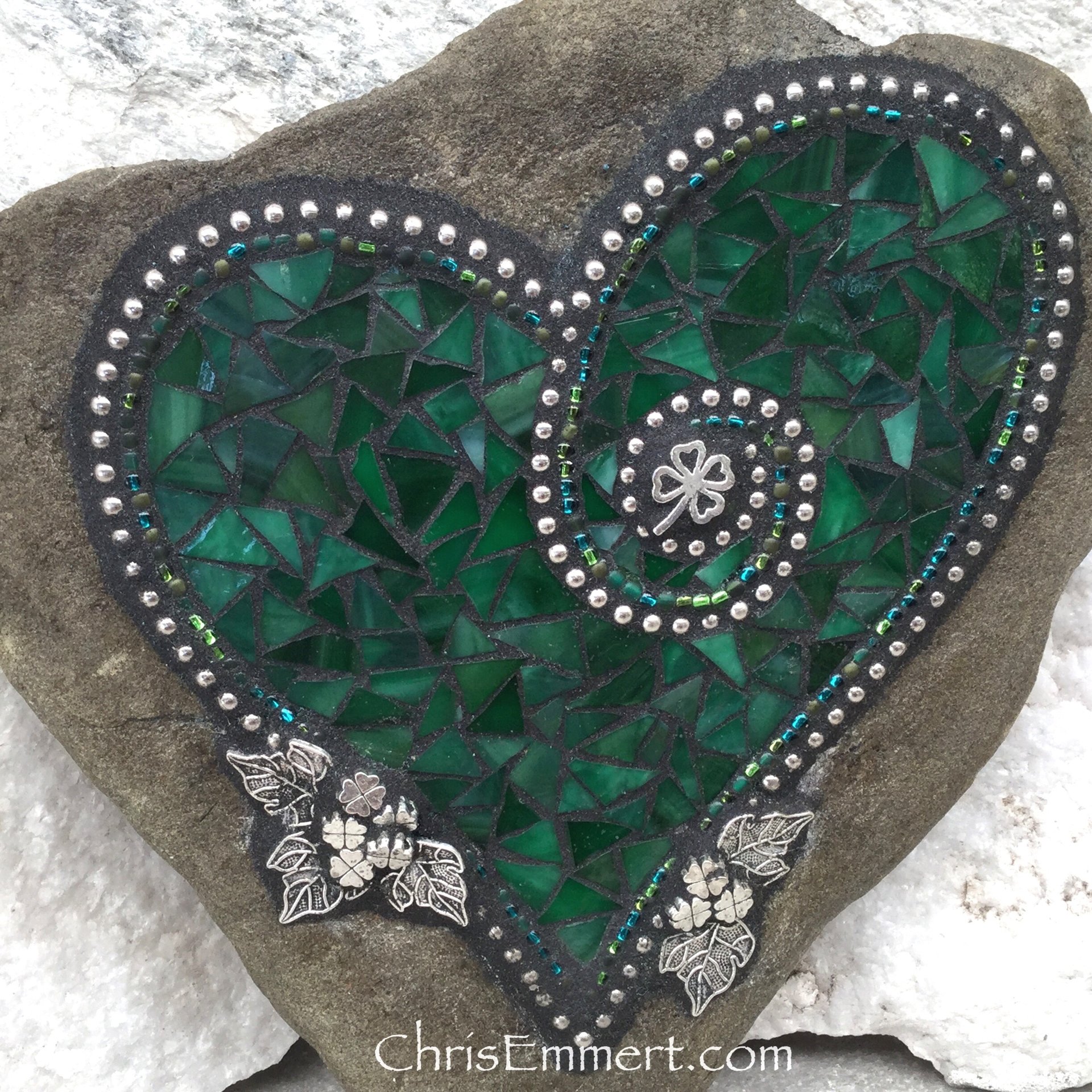 Mosaic Heart, Shamrock Green Heart, Mosaic Rock, Garden Stone, Home Decor, Gardener Gift, Garden Decor,