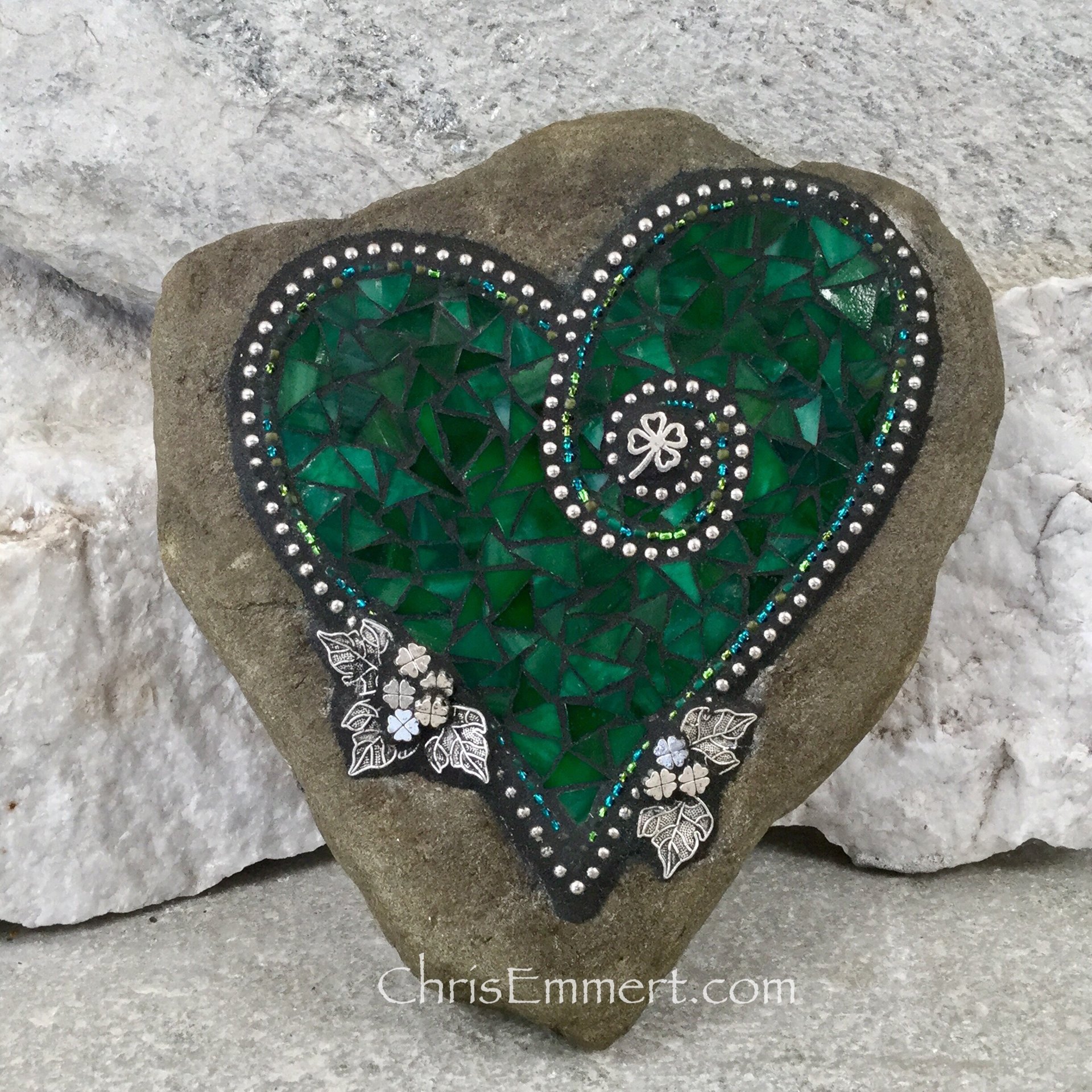 Mosaic Heart, Shamrock Green Heart, Mosaic Rock, Garden Stone, Home Decor, Gardener Gift, Garden Decor,