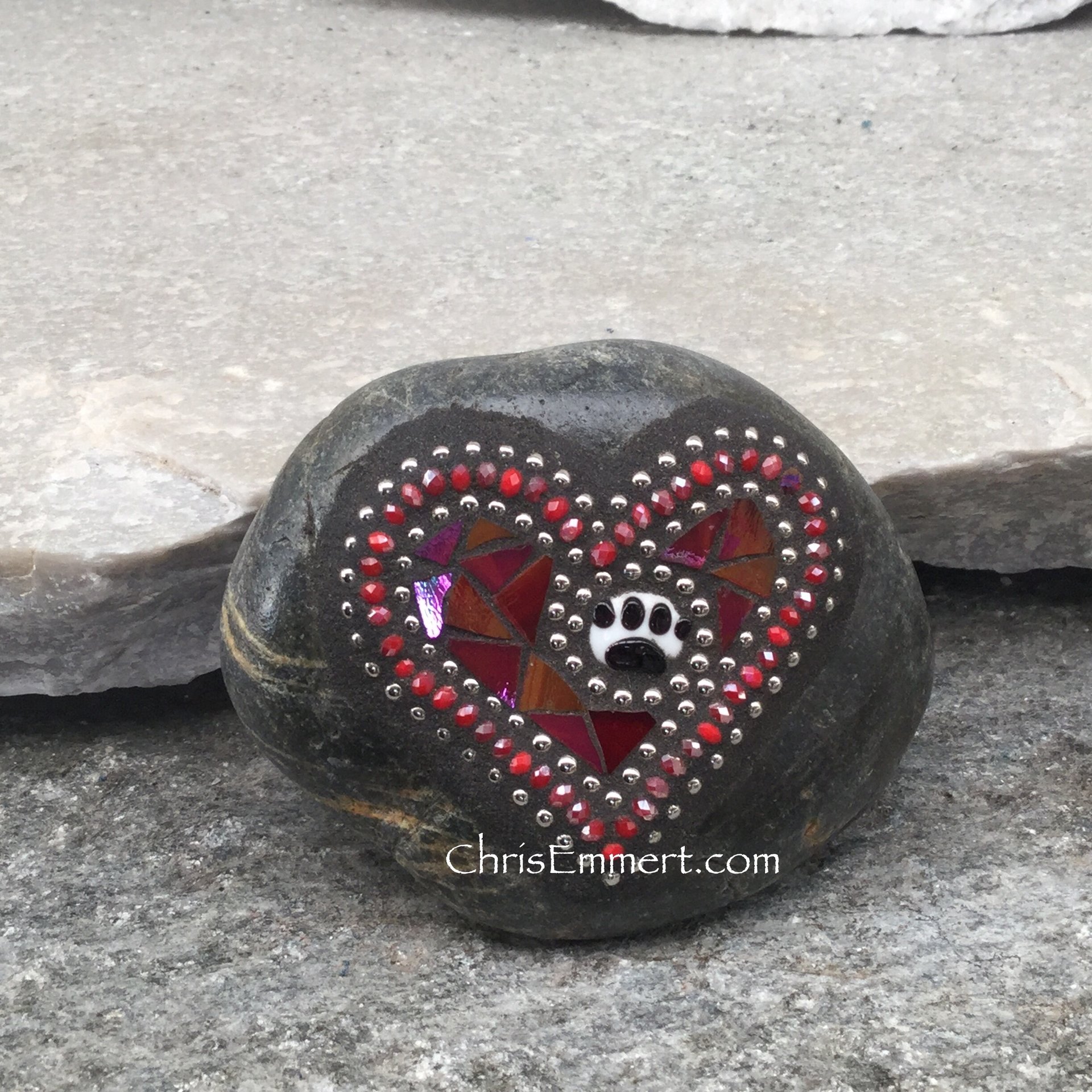 Garden Stone/Paperweights, Red Heart, Group Mosaic, Pet Memorial, Mosaic Garden Stone, Home Decor, Gardening, Gardening Gift,
