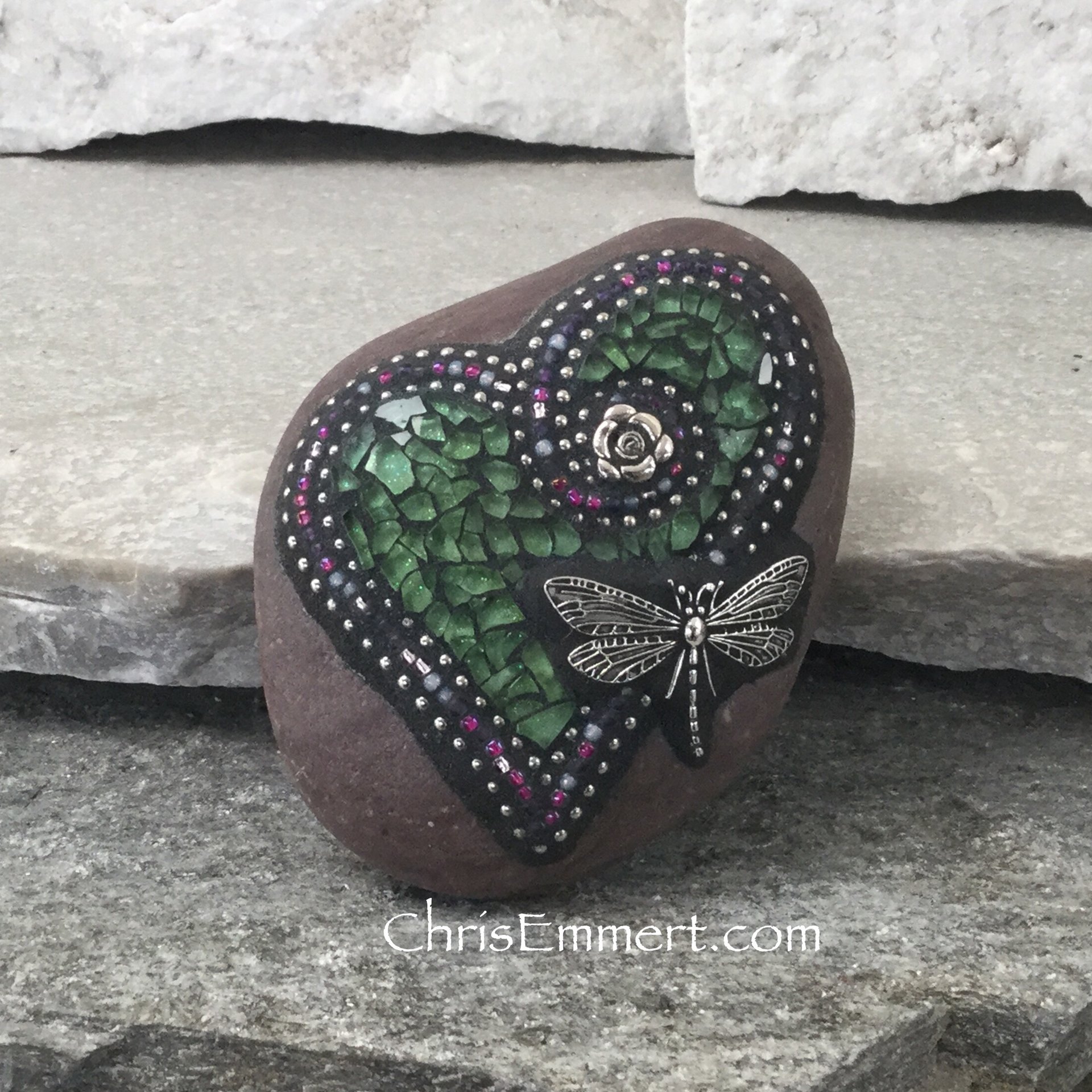 Mosaic Green Heart,  Mosaic Rock, Garden Stone, Home Decor, Gardener Gift, Garden Decor,