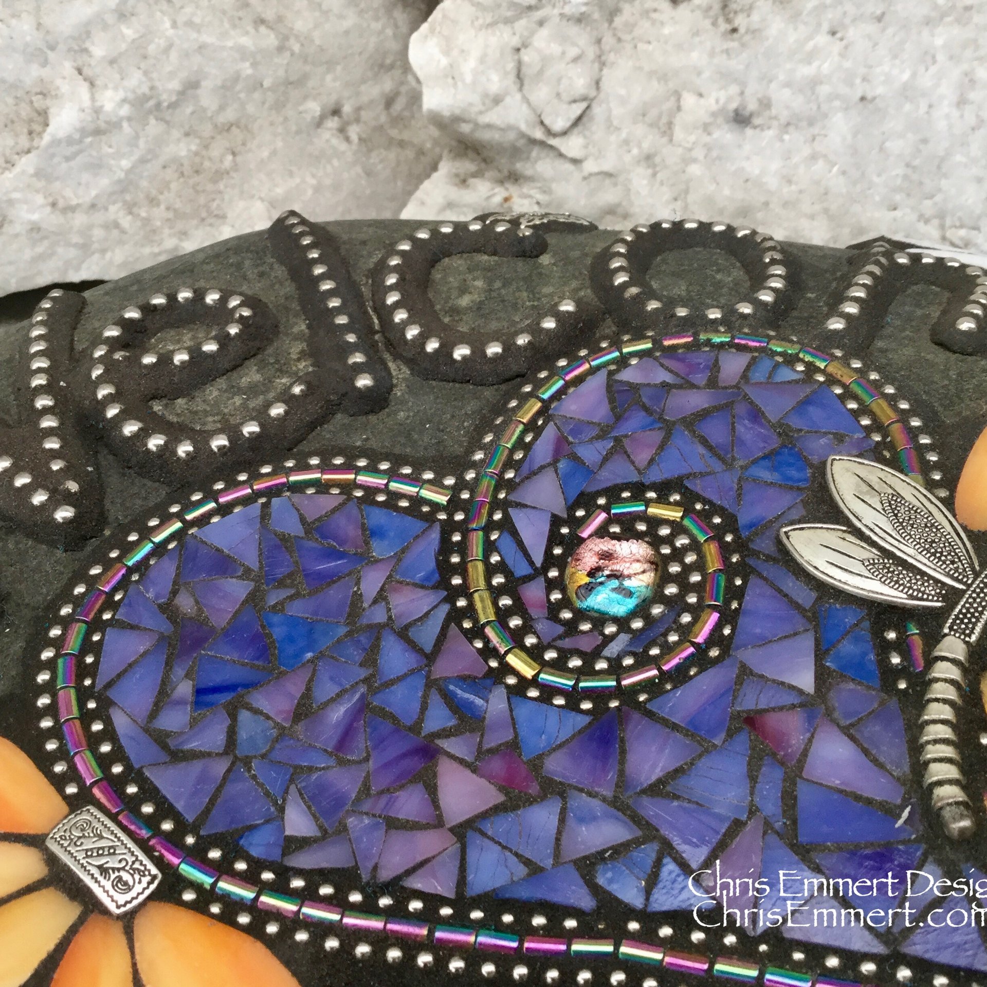 Large Welcome Purple Heart Stone with Dragonfly, Porch Decor, Garden Stone, Mosaic, Garden Decor