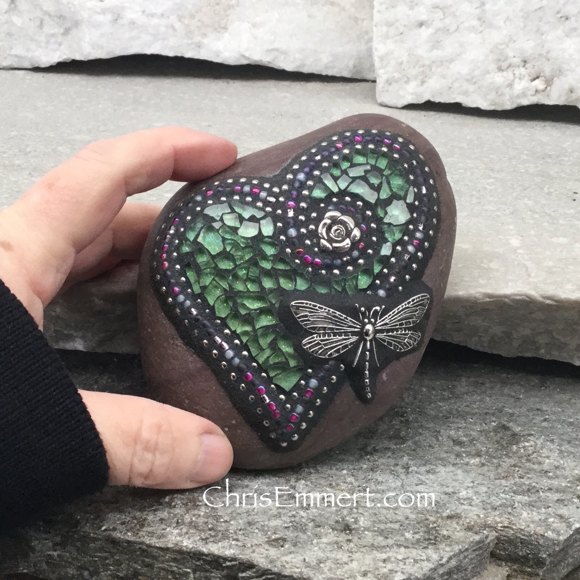 Mosaic Green Heart,  Mosaic Rock, Garden Stone, Home Decor, Gardener Gift, Garden Decor,