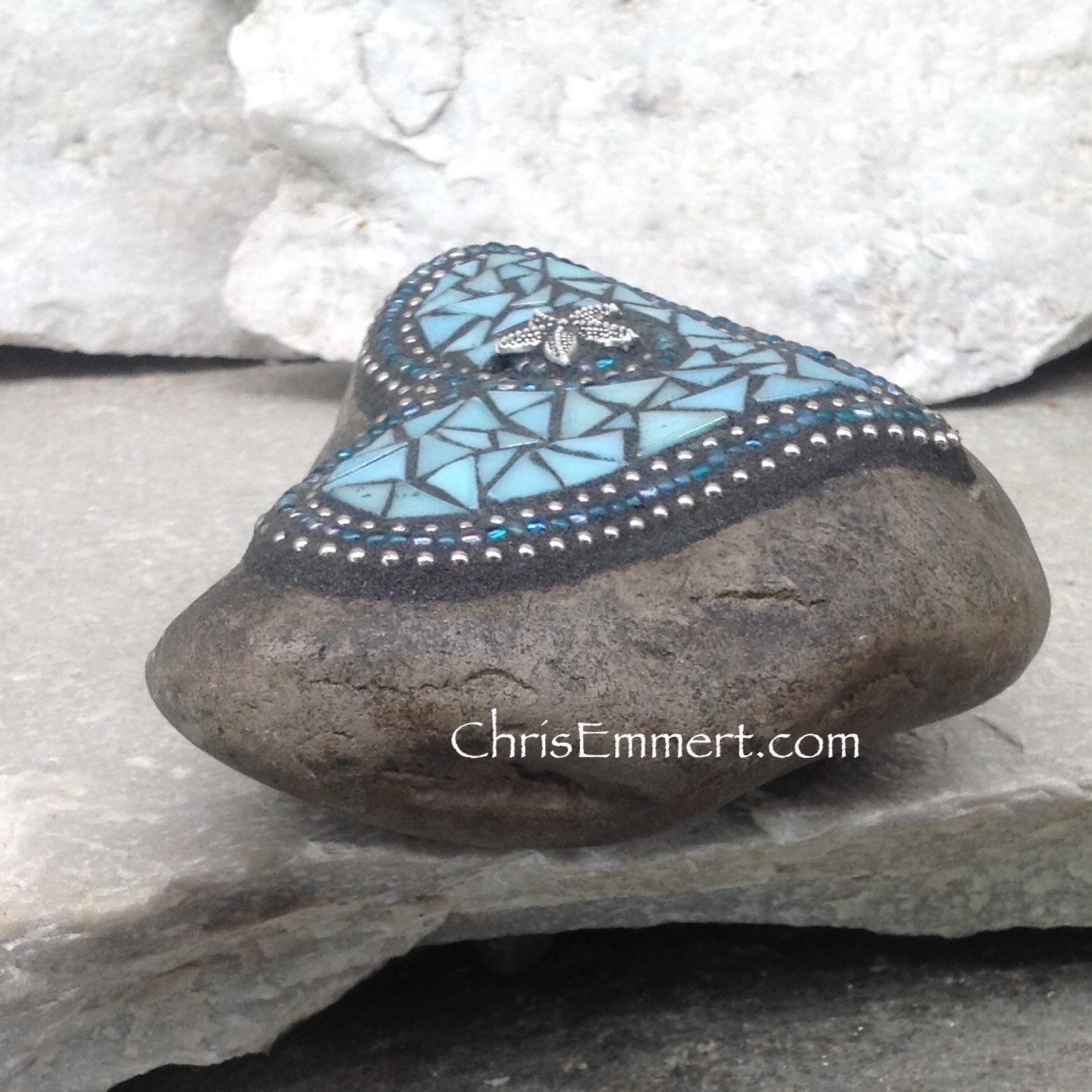 Iridescent Blue Mosaic Heart, Mosaic Garden Stone, Gardner Gift, Garden Decor, Mosaic Rock