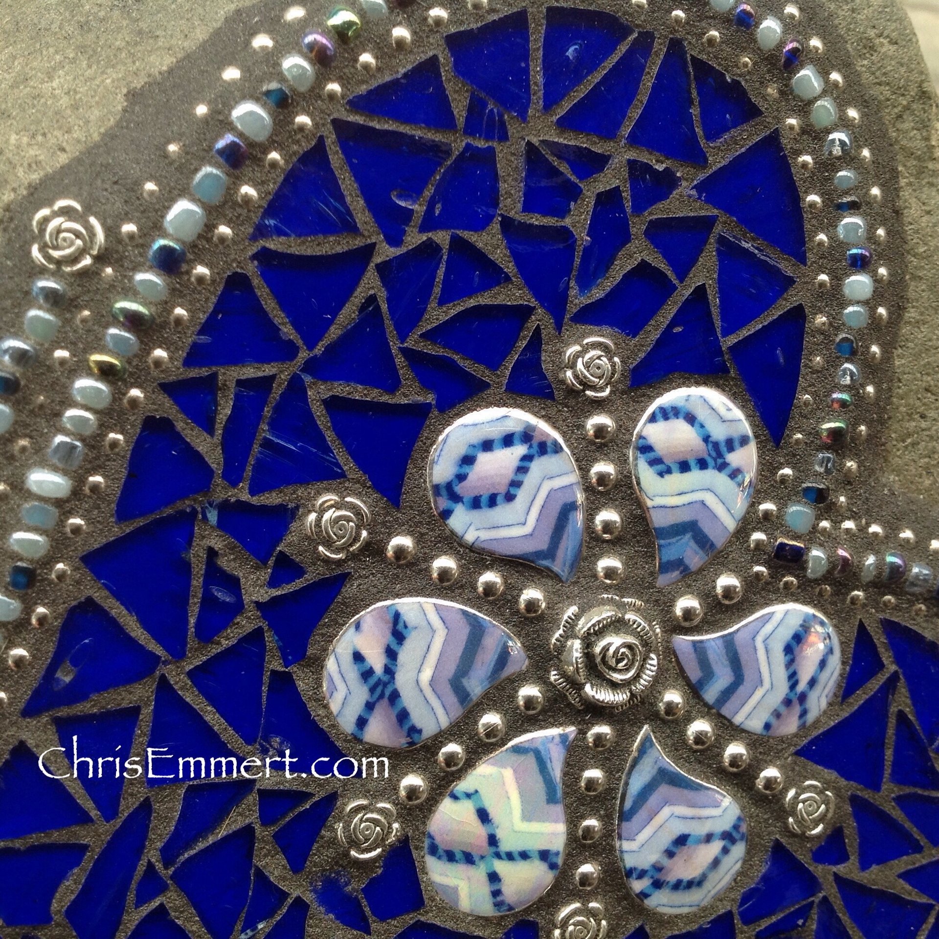 Cobalt Blue Mosaic Heart, Mosaic Rock, Mosaic Garden Stone, Home Decor, Garden Gift, Gardener