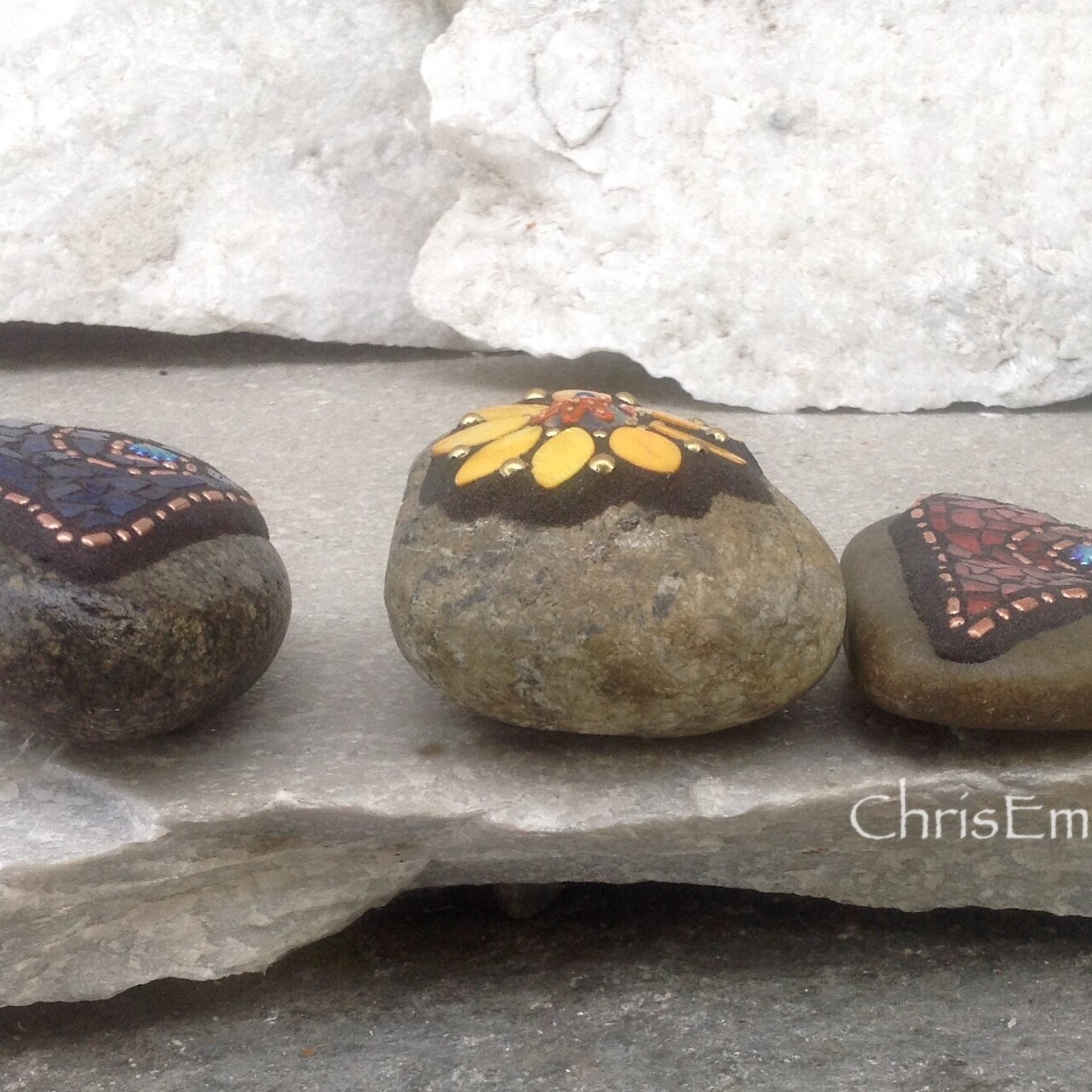 Garden Stone/Paperweights #2 Group Mosaic Heart, Mosaic Rock, Mosaic Garden Stone, Home Decor, Gardening, Gardening Gift,