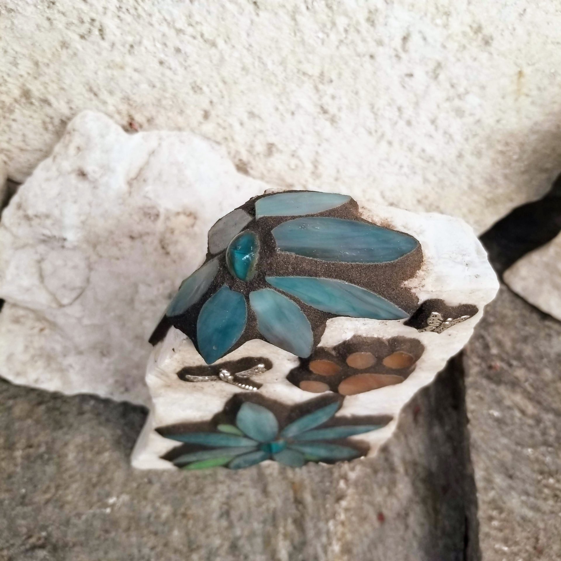 Mosaic Pet Memorial, Teal Flowers Dragonfly Garden Stone, Garden Decor