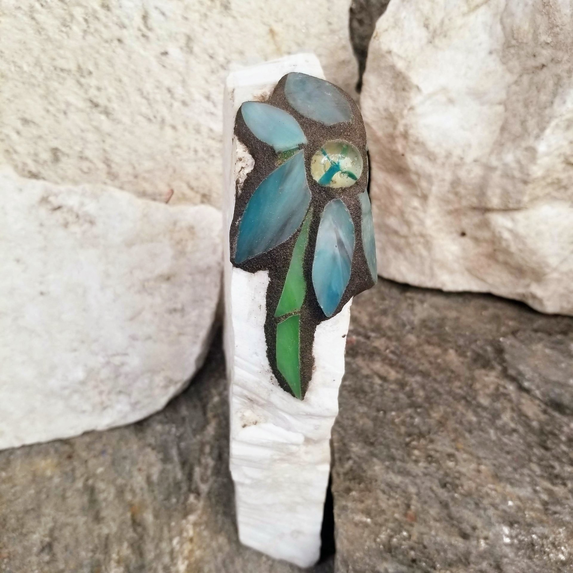 Mosaic Pet Memorial, Teal Flowers Dragonfly Garden Stone, Garden Decor