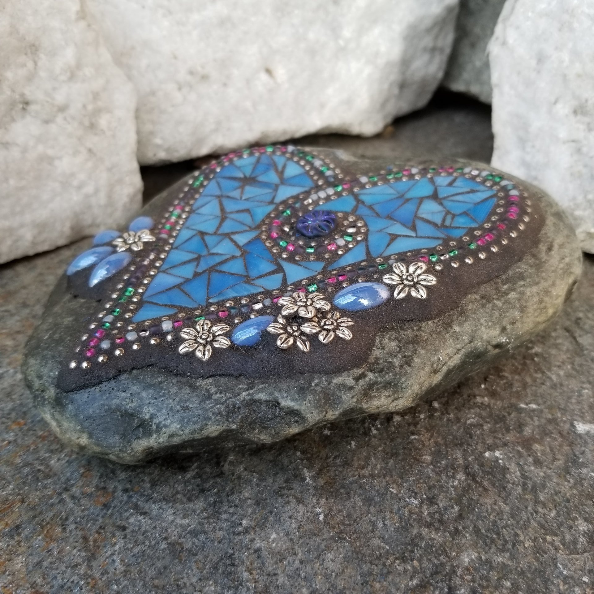 Blue Mosaic Heart Garden Stone, Gardner Gift, Garden Decor