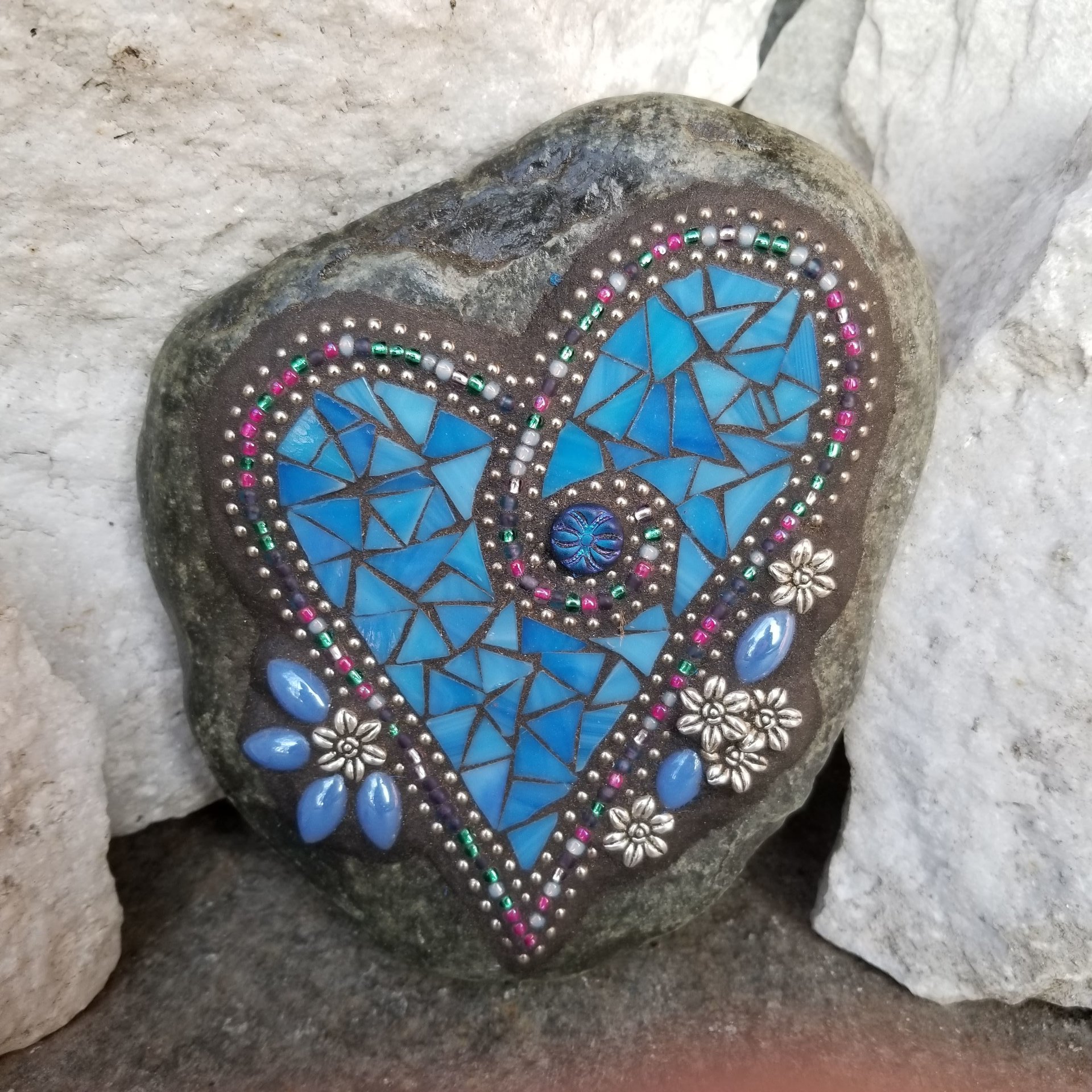 Blue Mosaic Heart Garden Stone, Gardner Gift, Garden Decor