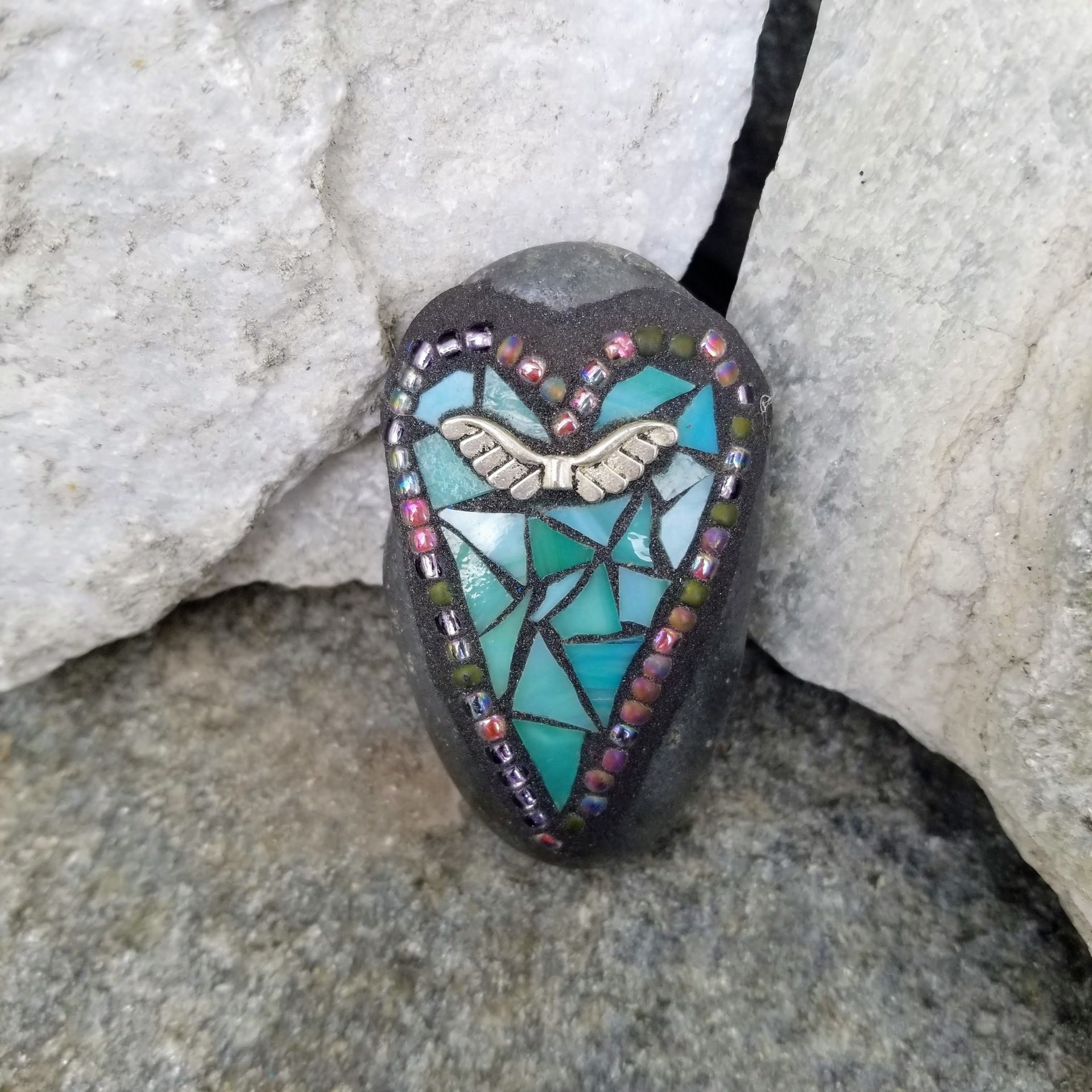 Mosaic Garden Stone Paperweights #6 Group Mosaic Heart and Rocks,   