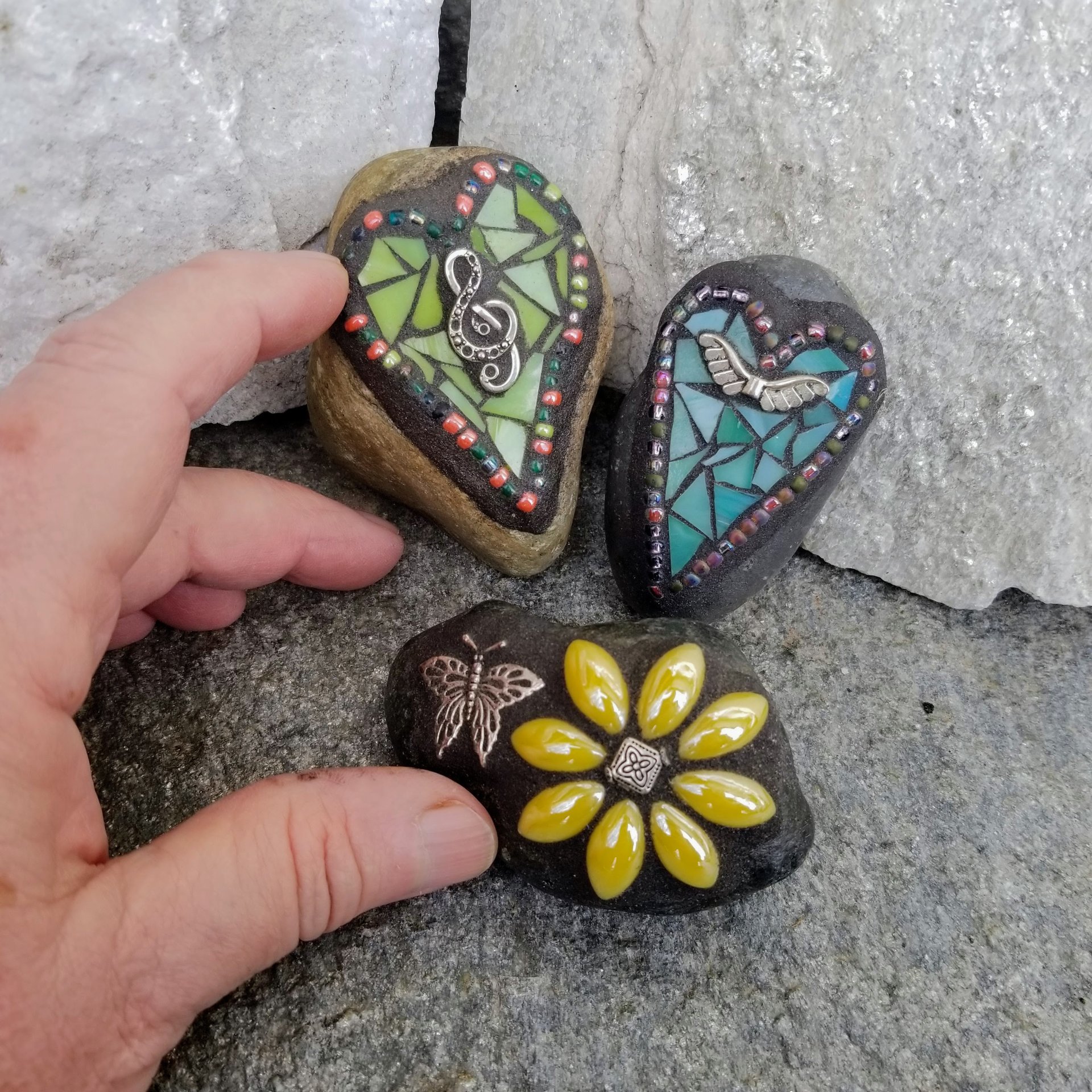 Mosaic Garden Stone Paperweights #6 Group Mosaic Heart and Rocks,   