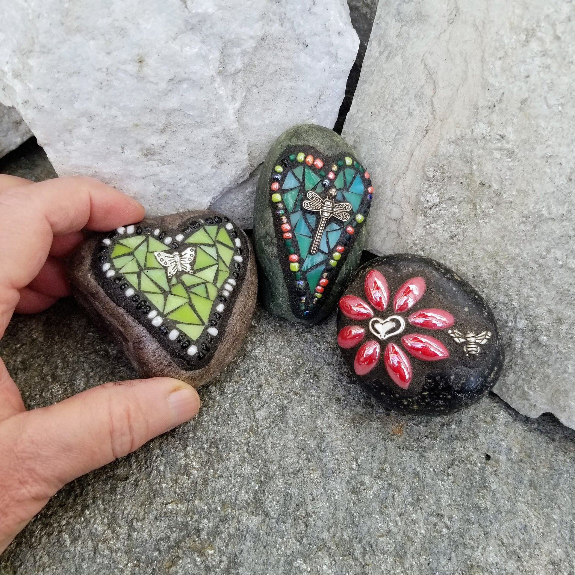 Mosaic Garden Stone Paperweights #8 Group Mosaic Heart and Rocks,   