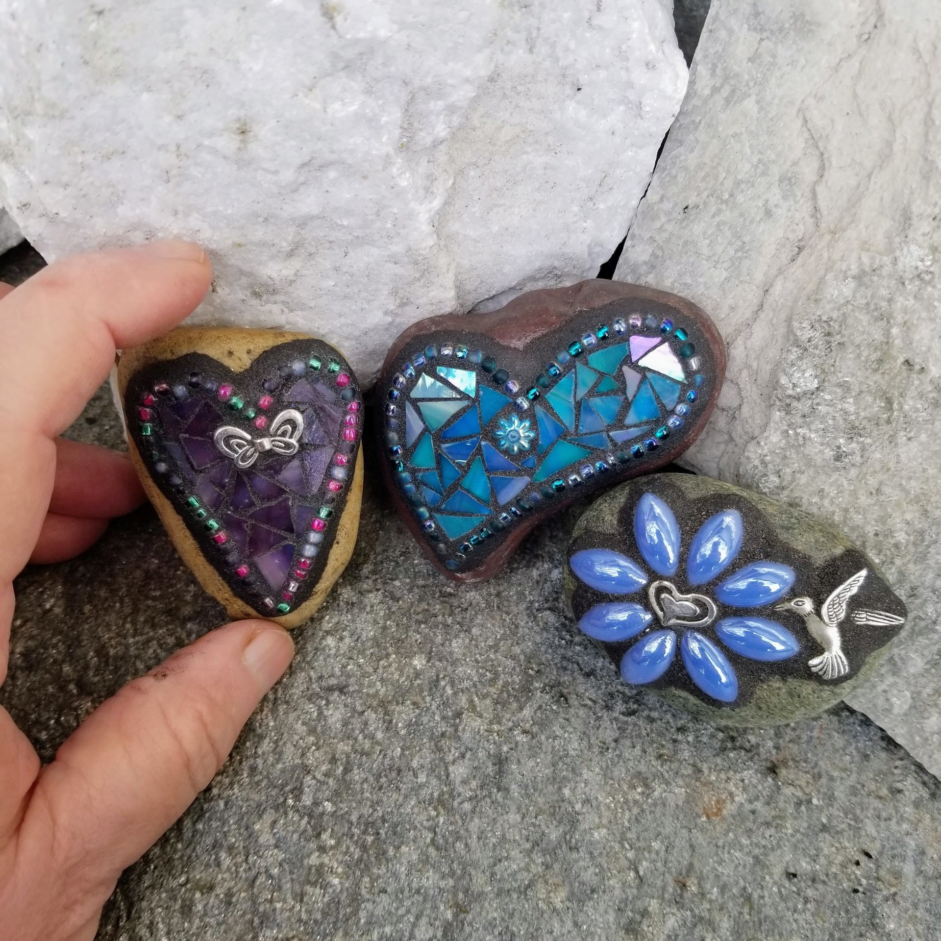 Mosaic Garden Stone Paperweights #7 Group Mosaic Heart and Rocks,   