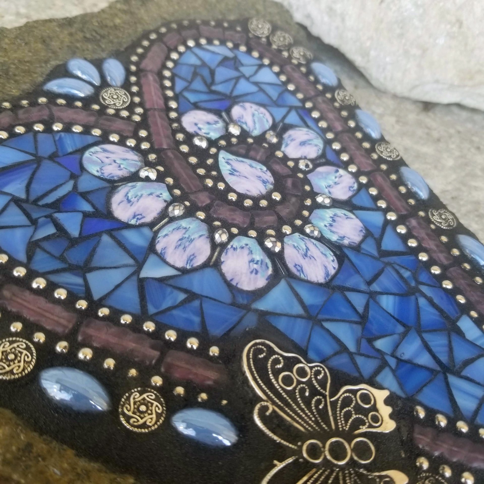  Medium Blue Mosaic Heart Garden Stone w/Flowers and a Butterfly