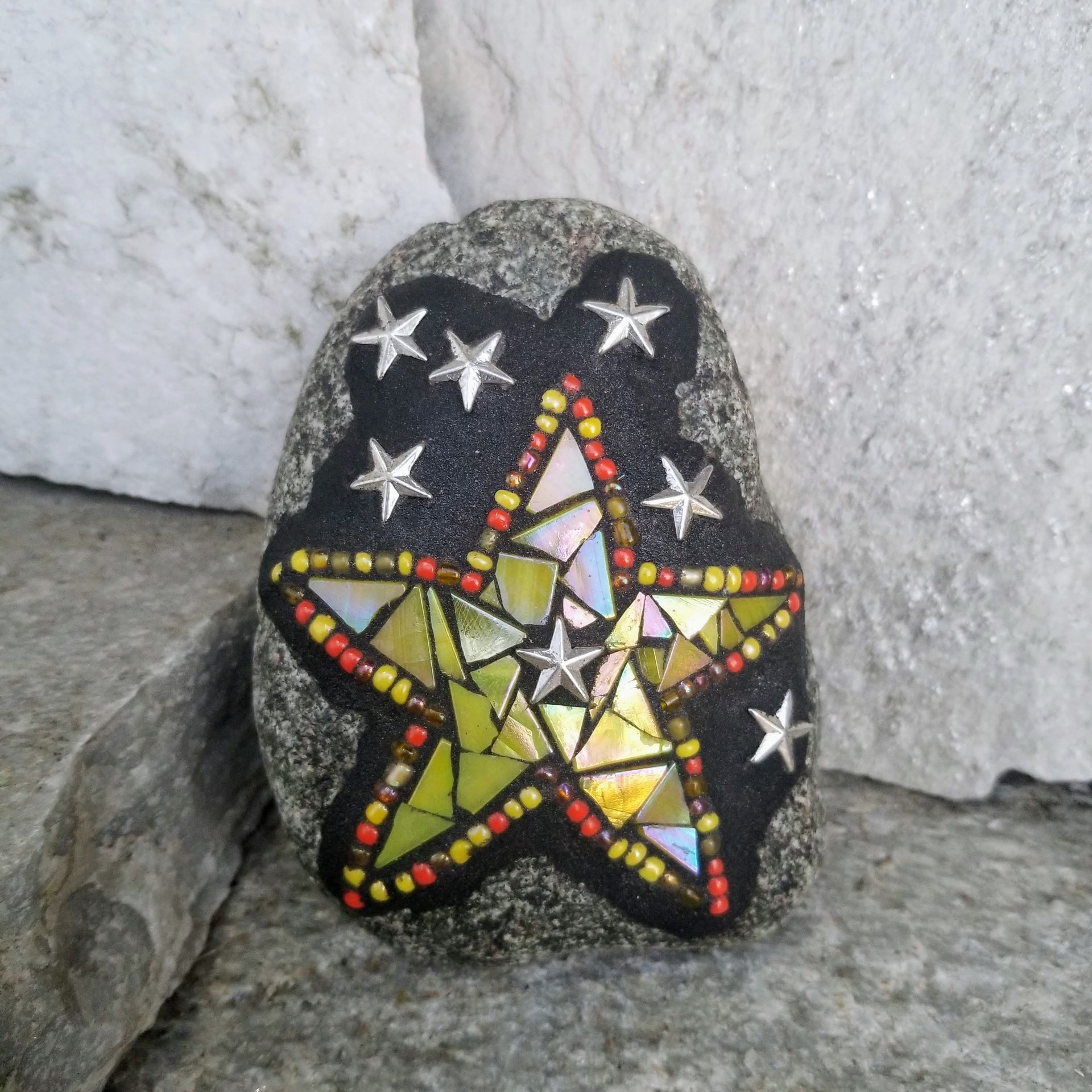 Mosaic Garden Set of 3  #3 Group Mosaic Heart and Stones 